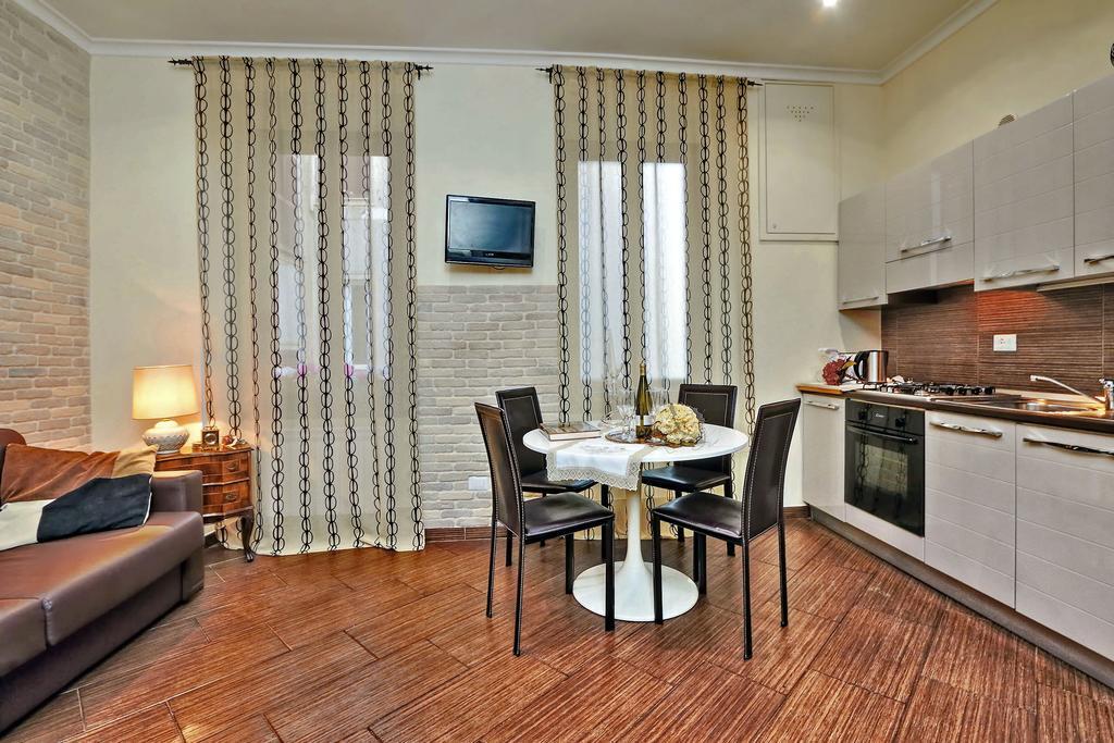 Una Notte Ai Musei Vaticani Apartment โรม ภายนอก รูปภาพ