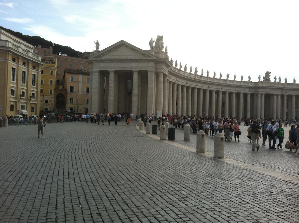 Una Notte Ai Musei Vaticani Apartment โรม ภายนอก รูปภาพ